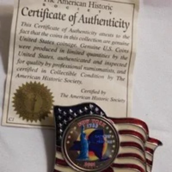 The American Historic Flag Enameled lapel pin 2001 Statue of Liberty New York - Picture 3 of 7